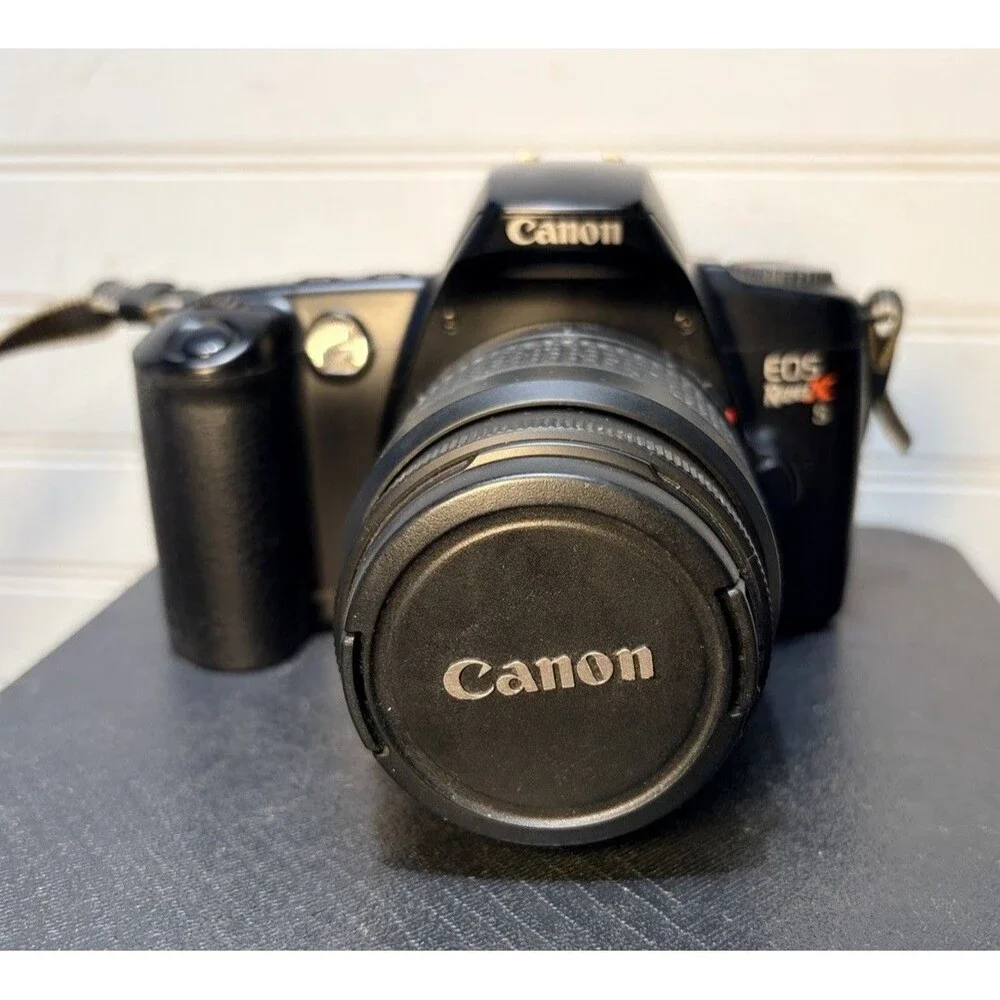 Canon EOS Rebel XS 35mm slr Film Camera 35-80mm F4-5.6 III W/new Batteries